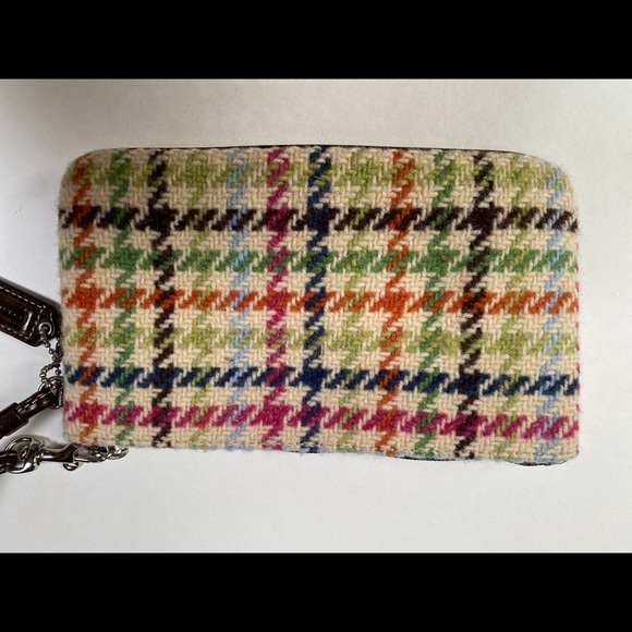 Coach Clutch - Picture 3 of 6